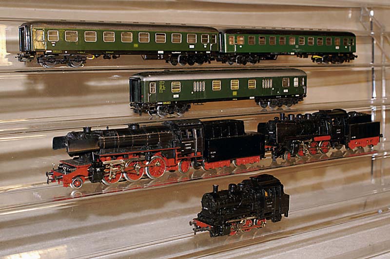 3 Dampfloks, MÄrklin, Spur HO, 50er Jahre, 1 x 3003 (FM 800, Tenderaufschrift FM 809), 1 x 3005 (DA 800, Tenderaufschr. DA 809) und Nr. 3000 (CM ...