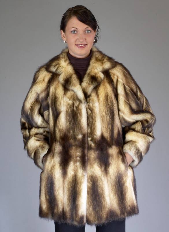 Jacke aus Iltis natur, Gr. 40/42, schwarzes Innenfutter, RÜckenl. ca. 79 cm