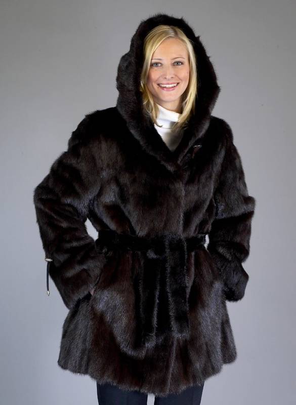 Dunkelbraune Nerzlongjacke, Gr. 44, Innenfutter schwarz, Innenlabel Exklusive Pelzmode Atellier ZARA Fell Neuseeland, mit Kapuze, RÜckenl. ca. ...
