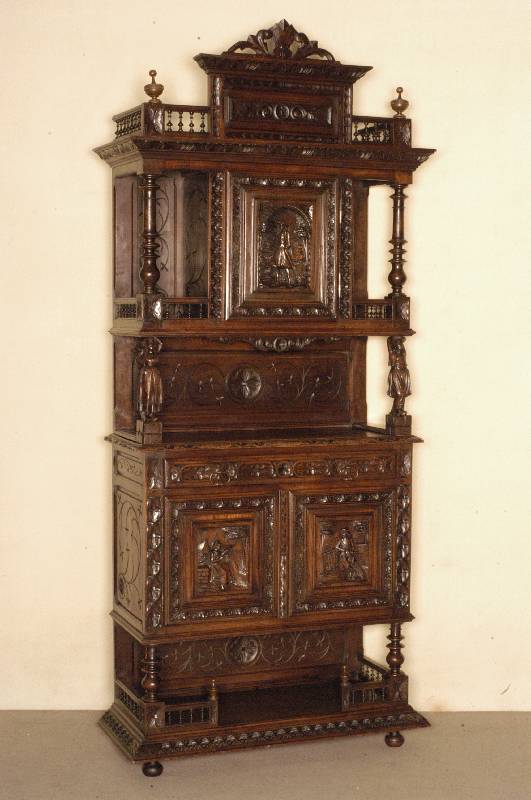 Aufsatzschrank, Frankreich, um 1880, bretonisch, Kastanie, unten mit offener Ablage , mit GalerietÜren, geschnitzt mit Landschaftsszene, Oberteil ...