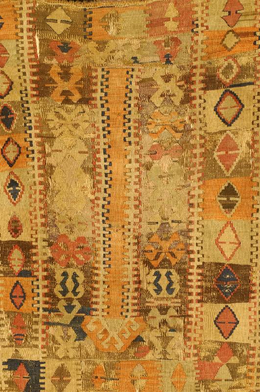 Anatol Kelim Fragment Antik, TÜrkei, um 1800, Wolle auf Wolle, ca. 108 x 82 cm, SchÄtzwert: 1500.- EURO, EHZ: 5
