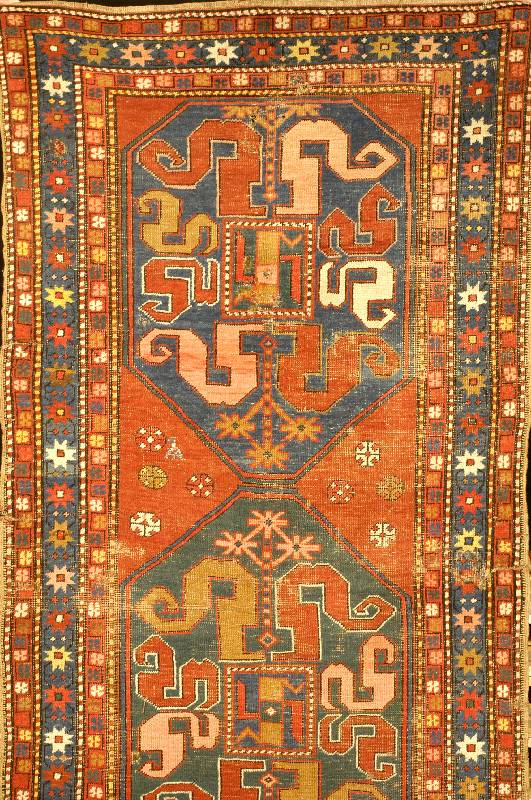 Wolkenbandkazak, Rußland, um 1900, Wolle auf Wolle, ca. 236 x 122 cm, SchÄtzwert: 3500.- EURO, EHZ: 5, selten und sammelwÜrdig, Typischer ...
