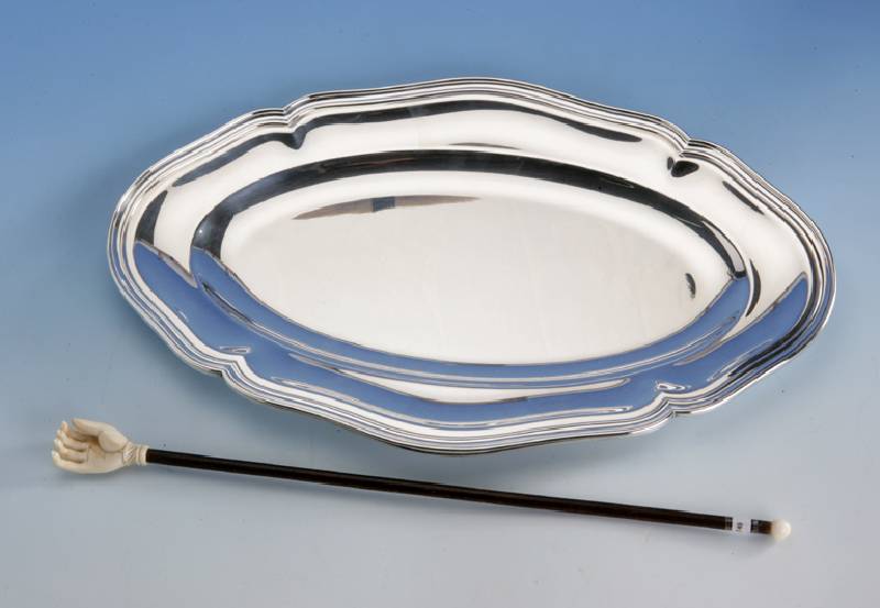 Ovale Anbietplatte, 800er Silber, barockisierend, ca. 43 x 27 cm, ca. 935 g