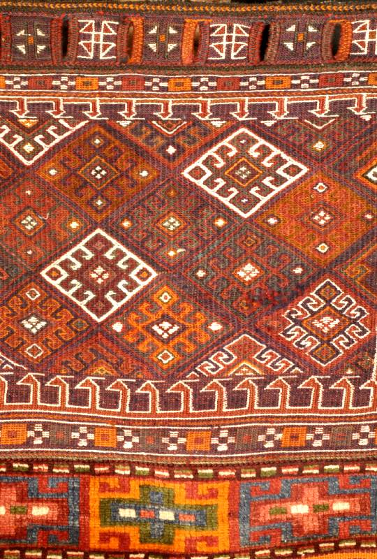 Afshari Tasche, Persien, um 1920, Wolle auf Wolle, ca. 70 x 65 cm, SchÄtzwert: 1000.- EURO, EHZ: 2