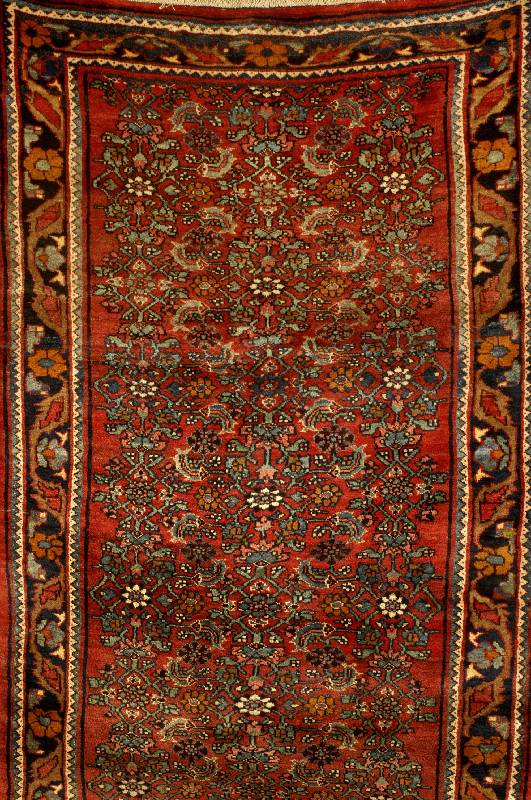 Bidjar Alt, Persien, um 1930, Wolle auf Baumwolle, ca. 458 x 113 cm, SchÄtzwert: 4000.- EURO, EHZ: 2-3 (altersbedingt in einen sehr guten ...