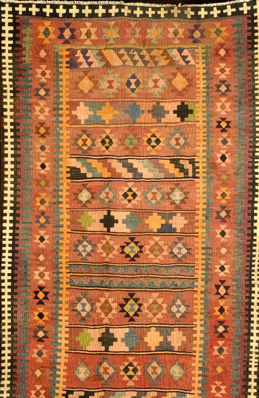 Kelim alt, Persien, um 1950, Wolle auf Wolle, ca. 330 x 157 cm, SchÄtzwert: 1100.- EURO, EHZ: 2 (altersbedingt in einen sehr gute n ...
