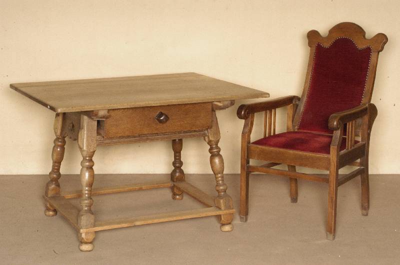 sogenannter Jockeltisch, Hessen/Odenwald, StilmÖbel, zum Großteil aus alten Teilen gefertigt, Beine und Zarge original, sonst aus altem Holz in ...