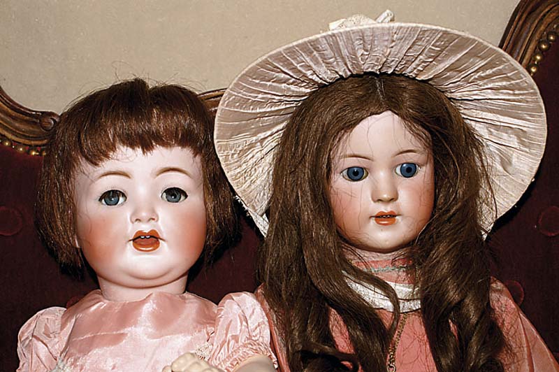 Porzellankopfpuppe, K R, Simon & Halbig, 126 , blaue Schlafaugen mit Wimpern, flirting eyes, offener Mund, zwei ZÄhne oben, bewegliche Zunge, ...