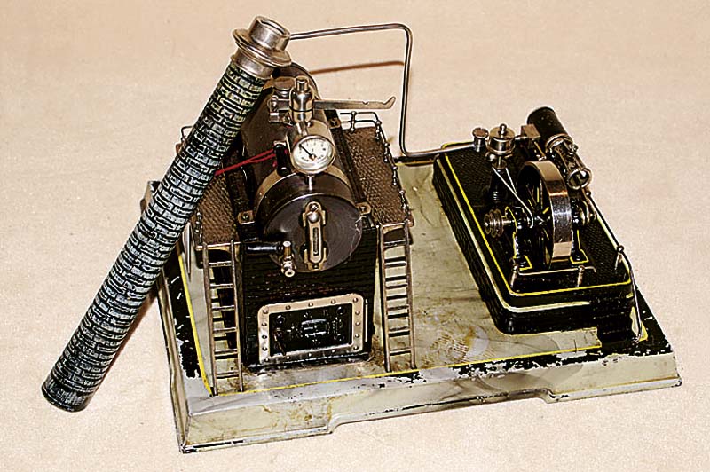 Dampfmaschine, Bing Werke NÜrnberg, um 1920, im orig. zustand, intakt, l. bespielt, altersbed. guter Zustand, ca. 40 x 32 x 25 cm, selten, sammelw.