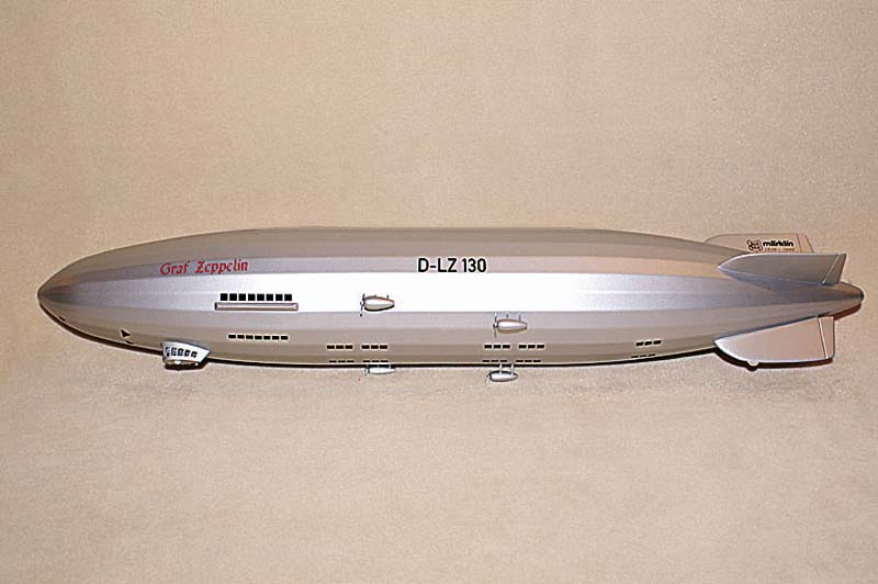 Luftschiff "Graf Zeppelin", MÄrklin, Nr. 11400, unbespielt, im orig. Karton, L. ca. 60 cm