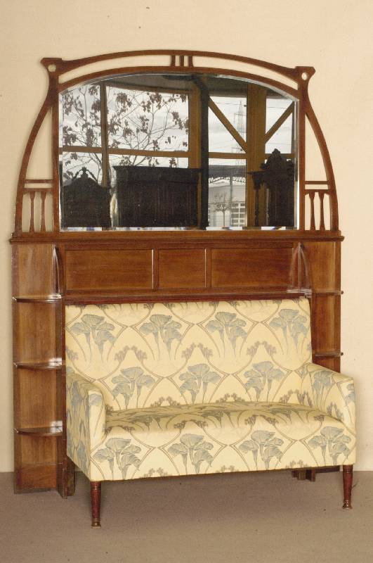 Jugendstilsofa mit Überbau und großem Spiegel, deutsch/Darmstadt, um 10902/04, Mahagoni massiv, Mahagonifurnier, hervorragende Verarbeitung, ...