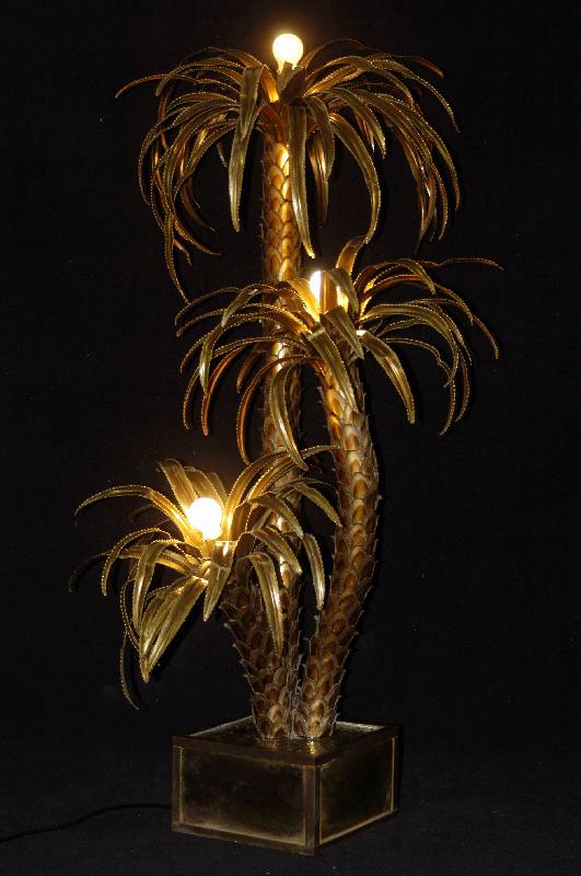 Großes Leuchtobjekt, Bodenstehlampe, Italien, 1. HÄlfte 20. Jhd., fein ausgearbeitete Metallmontur in Palmenform, schÖn patiniert, drei ...