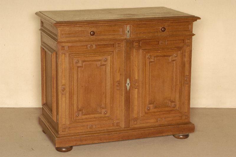 Halbschrank, deutsch/wohl Berliner Raum, um 1870/80, Korpus Weichholz, Eiche massiv, auf Rahmen gearbeitet, im venezianischen Renaissancestil, ...