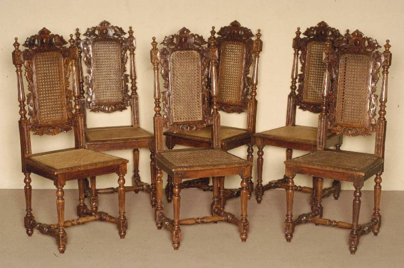6 StÜhle, sogenannter flÄmischer Barock, Eiche massiv, stilistisch gleichend, Design verschieden, Trauben- und Blumendekor, reiche ...