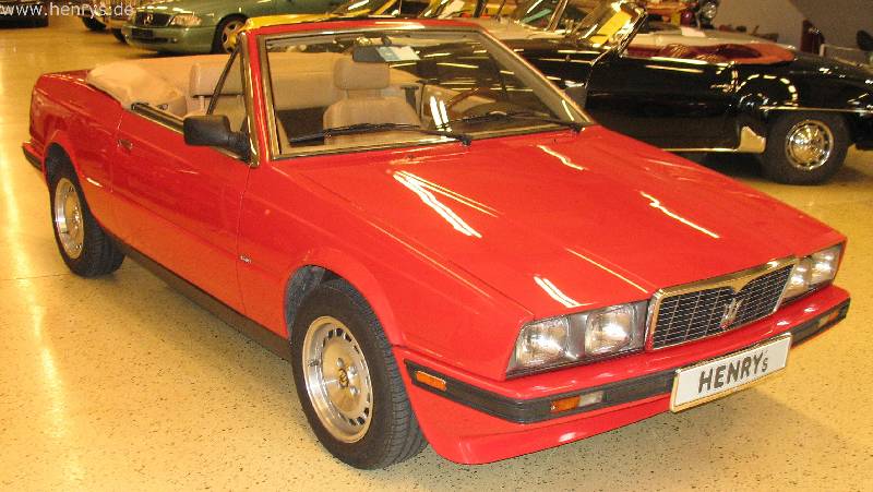 MASERATI BI-TURBO SPYDER Cabriolet, EZ:04/86, 83t km, 2,0 V6 Vergaser, 2 Turbolader, 135 kW/ 184 PS, Aussenfarbe rot, Verdeck dunkelblau, beides ...