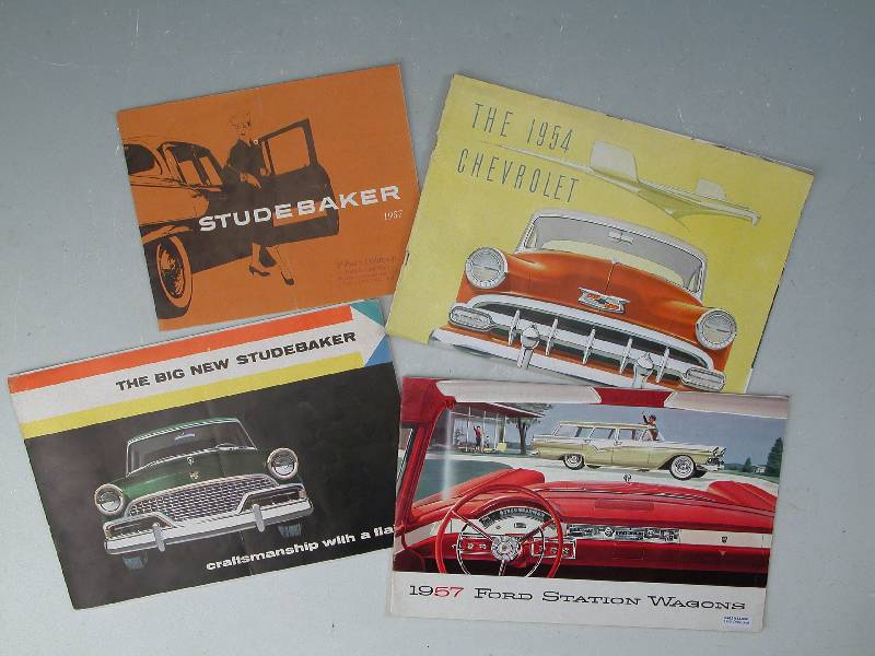 ORIGINAL PROSPEKT 1957 -STUDEBAKER- 12 Seiten mit farbigen Zeichnungen und technischen Daten - übersicht aller damals lieferbaren Fahrzeuge von ...