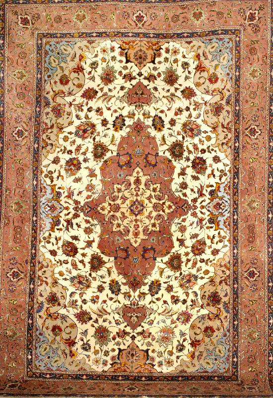 TÄbriz fein, Persien, ca. 30 Jahre, Korkwolle mit u. auf Seide, ca. 296 x 205 cm, ca. 800.000 Kn/qm, EHZ: 2 (reinigungsbed.)