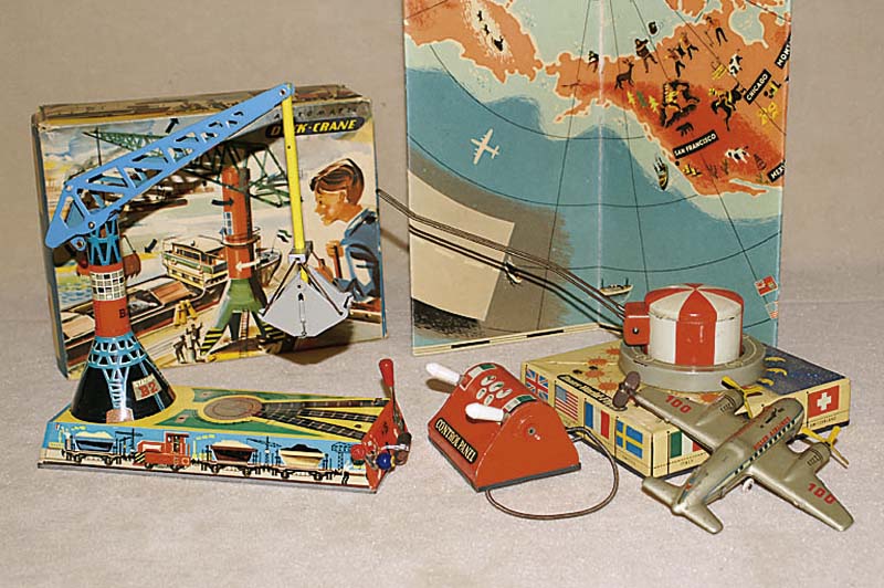 Trans-World-Flyer, Hans Biller, 50er/60er Jahre, Blech, bunt lithographiert, Flugzeug mit Uhrwerke zum Aufziehen der Propeller und zum Starten des ...