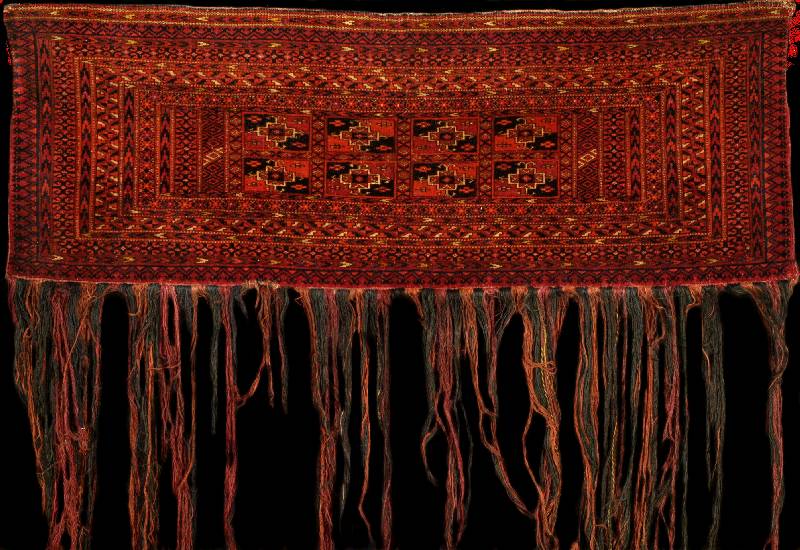 Tekke Torba antik, Turkmenistan, um 1900, W olle geknÜpft auf Wolle, ca. 107 x 38 cm, fein e feste KnÜpfung, feiner fester Griff, gute ro buste ...