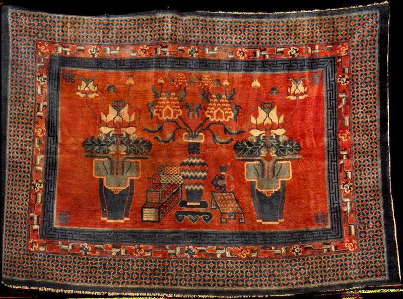 Dekorativer antiker China Teppich, China, u m 1900, feine glanzreiche Wolle geknÜpft auf B aumwolle, ca. 250 x 175 cm, mittelfeine feste ...