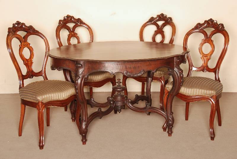 4 StÜhle, Holland, um 1860, Louis-Philippe, Mahagoni massiv, gebogene Beine und RÜckenlehne, Polsterung und Bezug sekundÄr, StÜhle z.T. ...