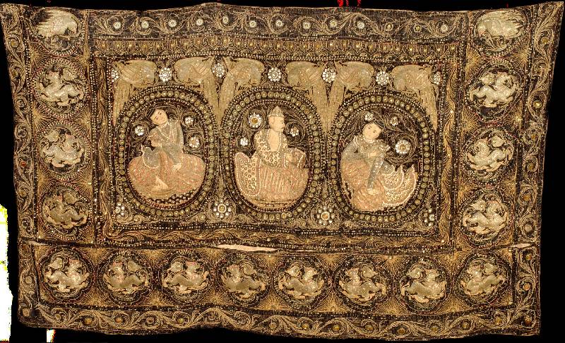 Kostbare antike Stickerei aus Burma, Burma, mitte 19.Jahrhundert, metallstickerei mit Gla sperlen, ca. 182 x 102 cm, feine aufwendige ha ndarbeit, ...