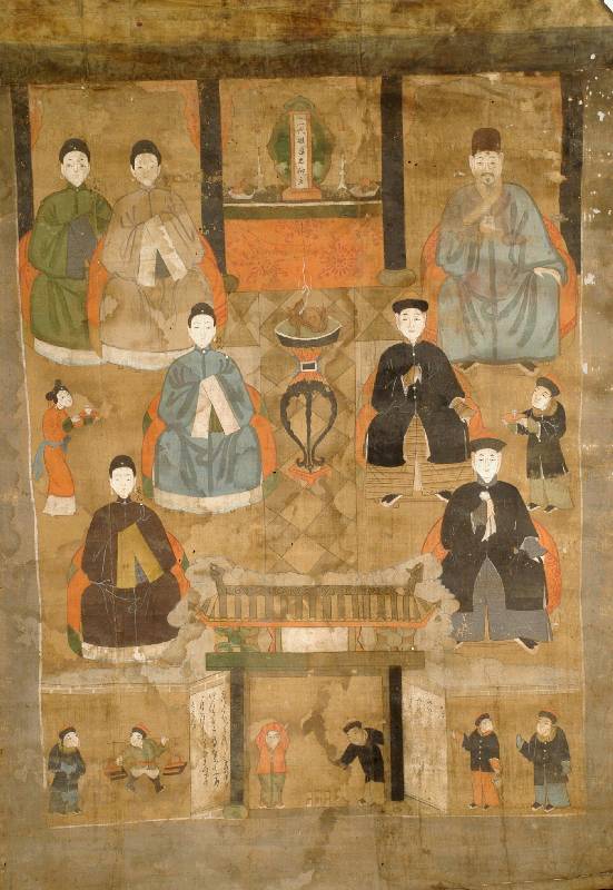 Ahnenbild, China, um 1700, ca. 160 x 109 cm, SchÄtzwert: 2500.- EURO, altersbedingter Zustand. Auf Baumwolle gemalt. Qing-Dynastie.