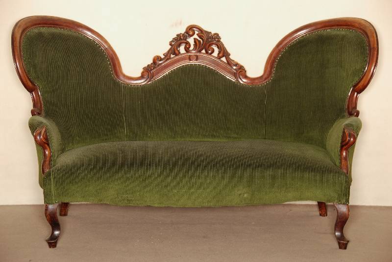 Sofa, Holland, um 1860, Willhelm III, sogenanntes tête-à-tête, Mahagoni massiv, stark gebogene Beine und RÜckenlehne, Schmetterlingsform, in ...