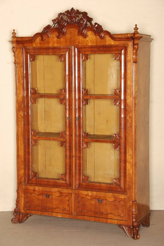 Schrank, deutsch, um 1830, SpÄtbiedermeierstil, Korpus Weichholz, Mahagonifurnier, abgerundete Ecken, 2 Schubladen, 2-tÜrig, Kopfleiste 5-fach ...
