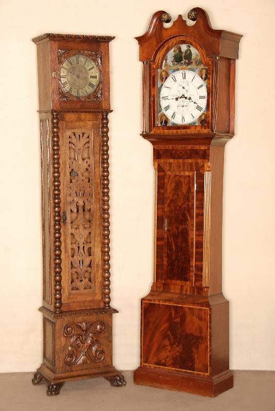 Standuhr, England, um 1800, Korpus Weichholz , Mahagoni furniert, verschieden farbige Bandeinlagen, mittig kannelierte abgeschrÄgte Ecken, ...