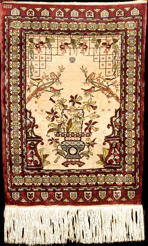 Kleiner Seiden Hereke alt (Paradies-Motiv), TÜrkei, um 1950/1960, feine glanzreiche reine Naturseide, ca. 49 x 36 cm, hervorragende fei ne ...