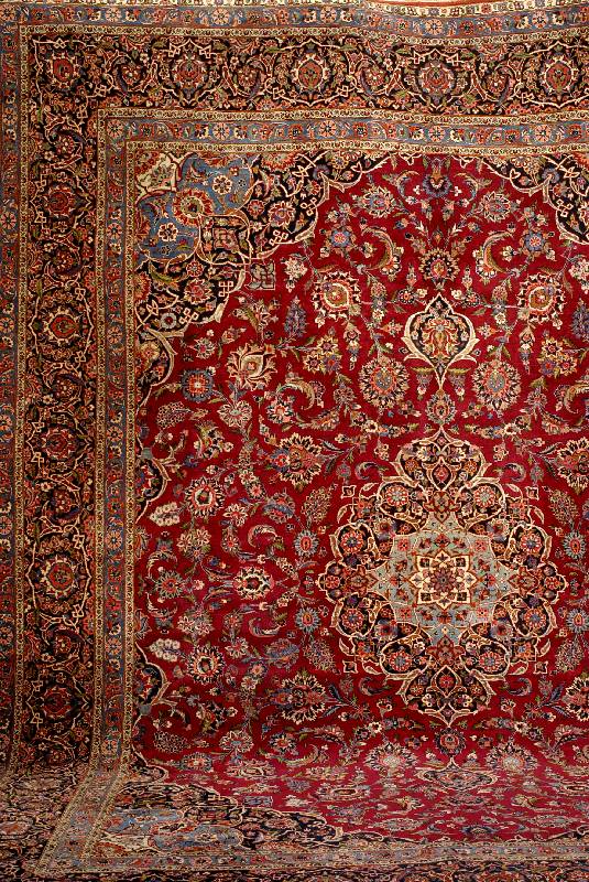 Dekorativer Keschan Kork, Persien, um 1920/1930, feine Korkwolle, ca. 395 x 310 cm, Schätzwert: 15000.- EURO, EHZ: 3 (altersbeding t insgesamt in ...