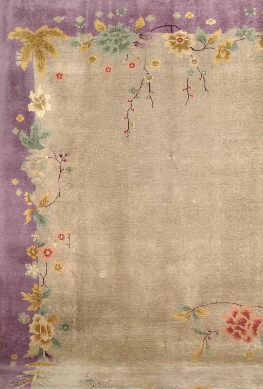 Peking alt, China um 1910/1920, Wolle auf Baumwolle, ca. 355 x 270 cm, EHZ: 2-3 ( guter Gesamtzustandt), seltene Farbgestaltun g, edel u. dekorativ