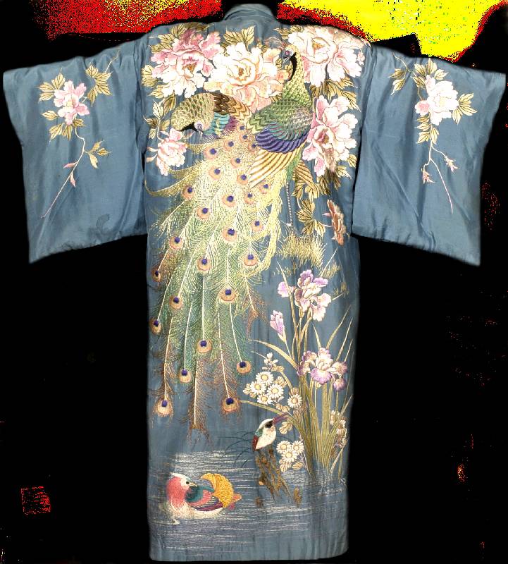Seiden Kimono antik, Japan, um 1900, reine Naturseide, MÄnnergrÖße, feine aufwendige Seid enstickerei auf der RÜckseite, insgesamt eine sehr ...