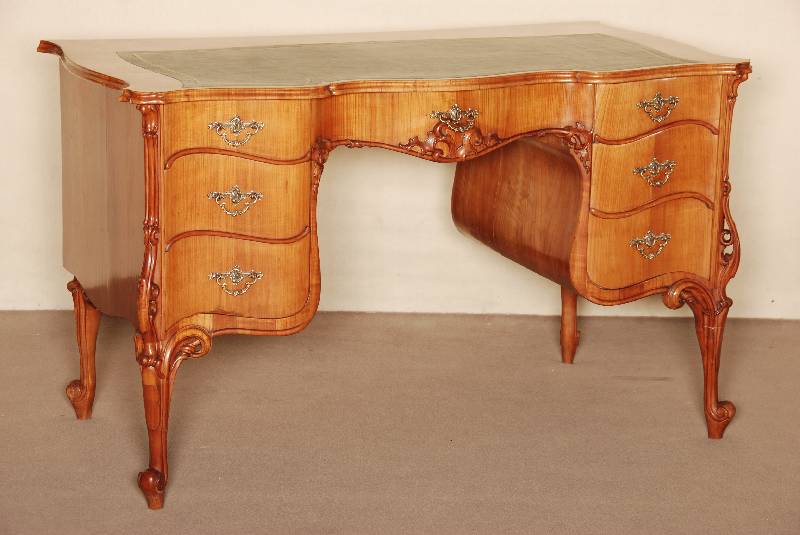 Hocheleganter Damenschreibtisch, um 1850, Rokokostil, Kirschbaum, allseitig furniert, freistellbar, Schreibplatte Ledereinlage mit GoldprÄgung, ...