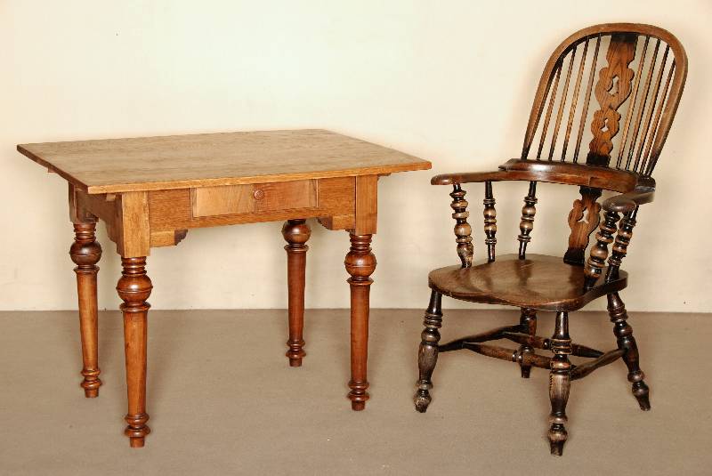 Beistelltisch, deutsch, um 1880, GrÜnderzeit , Unterteil Buche und Eiche massiv, Platte sekundÄr dazugearbeitet, vielfach verwendbar, frei ...