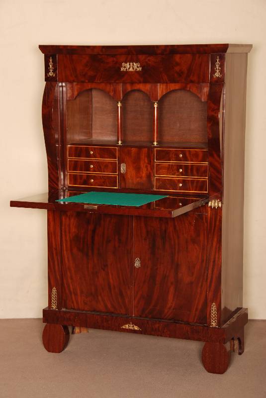 StandsekretÄr, Holland, um 1810, Empire, Korpus Eiche, Mahagoni furniert, auf kugelfÖrmigen FÜßen, unten 2 TÜren, sehr ausgefallenes ...