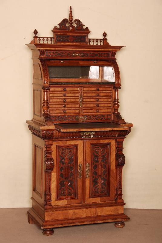 sogenanntes ZahnarztmÖbel, deutsch, um 1880, GrÜnderzeit, Korpus Weichholz und Eiche, Nußbaum furniert, auf gedrÜckten KugelfÜßen, schwere ...