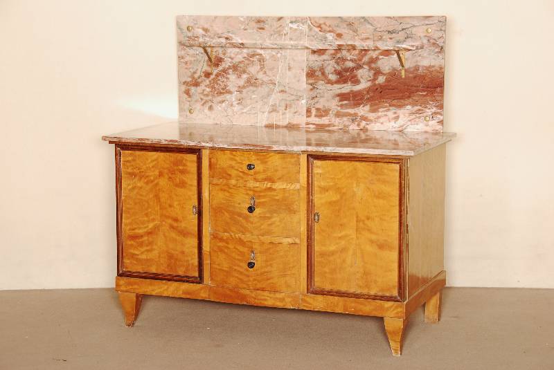 Waschtisch, deutsch, um 1927/32, ArtDeco, Korpus Weichholz und Eiche, Ahornfurnier, gespiegelt verlegt, Anspielung auf Barockstil, Rahmenleiste ...