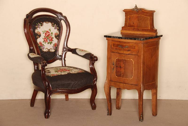 Sessel, deutsch/wohl Berlin, um 1860, Louis -Philippe, Mahagoni massiv, auf gebogenen Beinen und RÜckenlehne, kanneliert, RÜckenlehne ...