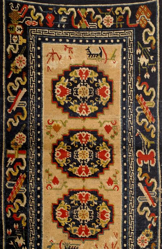 Tibet antik, Tibet, um 1880, Wolle auf Baumwolle, ca. 130 x 72 cm, Schätzwert: 2400.- EURO, EHZ: 3-4