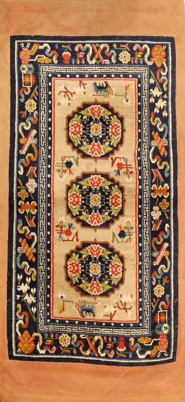 Hochwertiger Tibeter antik, Tibet um 1890, Wolle auf Baumwolle, ca. 184 x 88 cm, EHZ: 1-2 (altersbedingt in erstklass. Zustand), selten u. ...