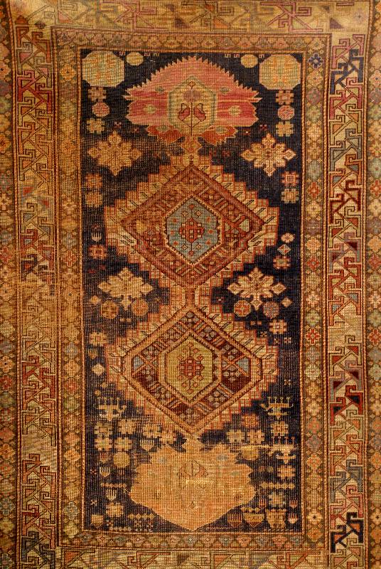 Schirwan, Rußland, um 1900, Wolle auf Wolle, ca. 183 x 124 cm, SchÄtzwert: 1900.- EURO, EHZ: 4-5