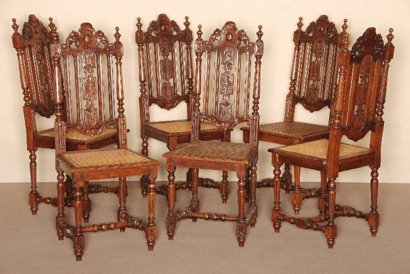 6 StÜhle, Frankreich, um 1880, Eiche massiv, Beine verstrebt, RÜcken mit Schnitzereien aus dem Vollholz, Obstdekor, Korbgeflecht, 2 Teile ...