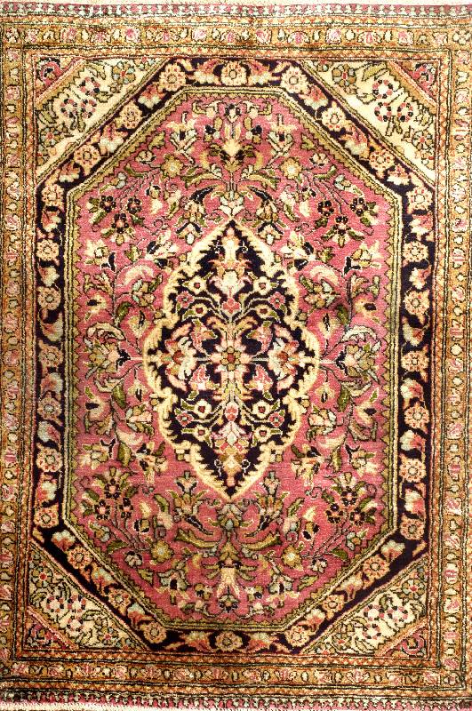 Ghom Seide alt, Persien ca. 40 Jahre, reine Naturseide, ca. 82 x 61 cm, EHZ: 2