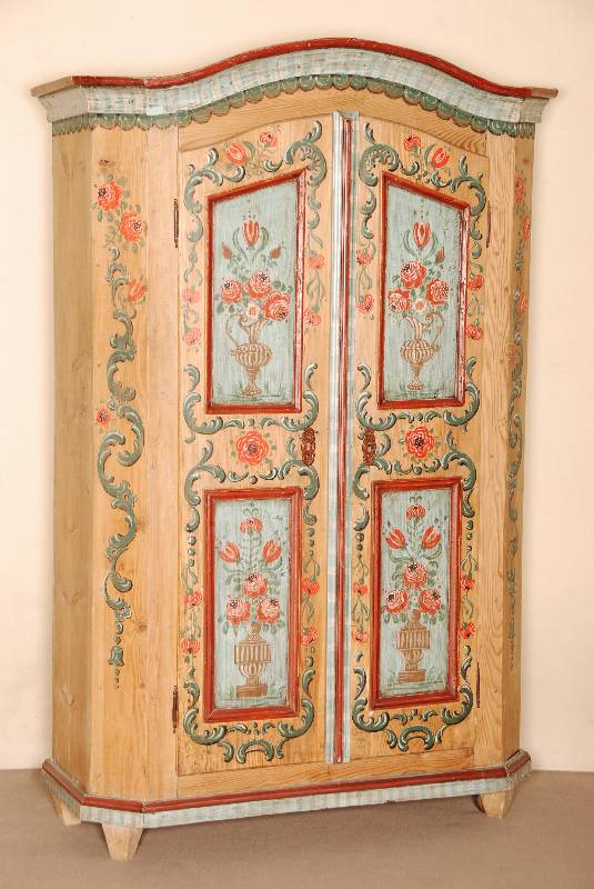 Vielzweckschank, alpenlÄndisch, um 1825/30, Kiefer bzw. Zierbelkiefer massiv, Front mit ausgesuchten HÖlzern, Barockstil, seiten abgeplattet, ...