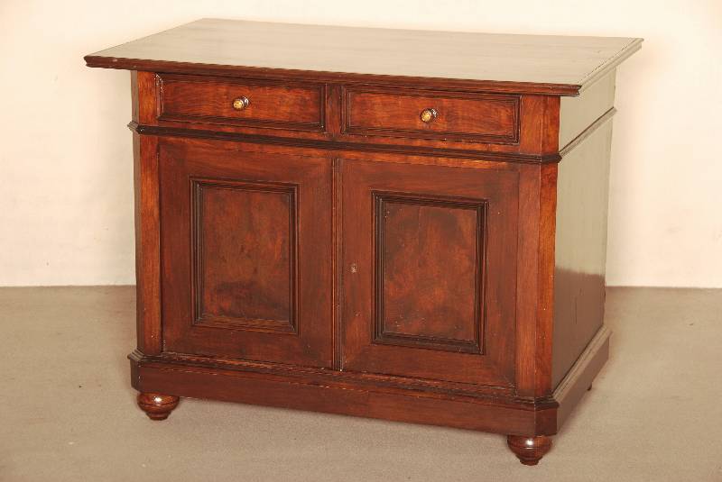 SchrÄnkchen, sÜddeutsch, um 1890/1900, nach dem Vorbild von 1860, abgeplattete Ecken, reiche Leistenverzierung, diese doppelt und 3-fach ...