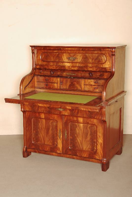 RollsekretÄr bzw. -bÜro, um 1870, Louis -Philippe, Korpus Weichholz, Mahagoni durchgehend furniert, 2-tÜriges seitlich kassettiertes Unterteil ...