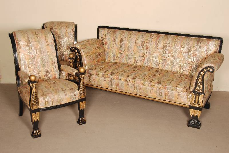 Sofagarnitur, deutsch, um 1880, Louis-Seize -Stil, bestehend aus Sofa und 2 Sesseln, ebonisierte Rahmen mit geschnitzten vergoldeten BlÜten und ...