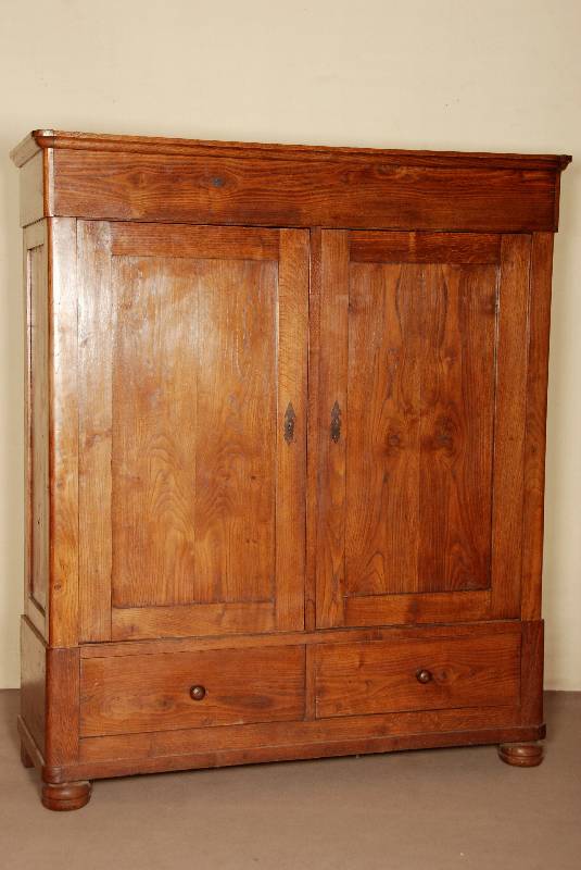 Schrank, deutsch/wohl Westfalen, um 1830/40 , SpÄtbiedermeier, auf KugelfÜßen, diese spÄter, leicht abgerundete Ecken, unten 2 Schubladen, ...